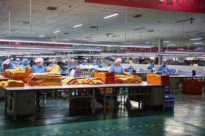 2019 與孚日攜手，在服裝輔料制造領域的勇毅篤行